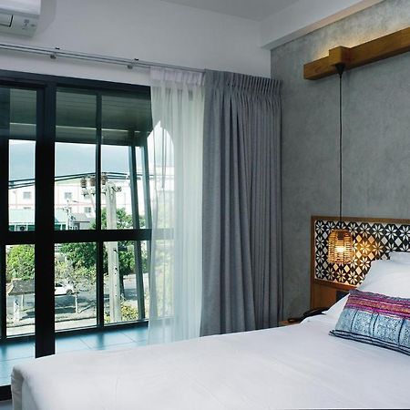 Himku Hotel - Adult Only Chiang Mai Esterno foto